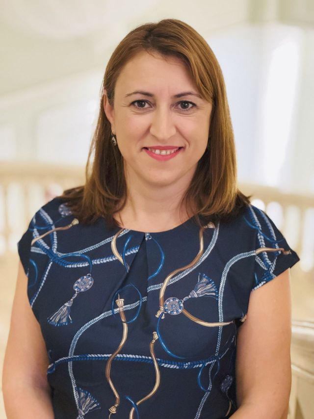 Laura Constantin